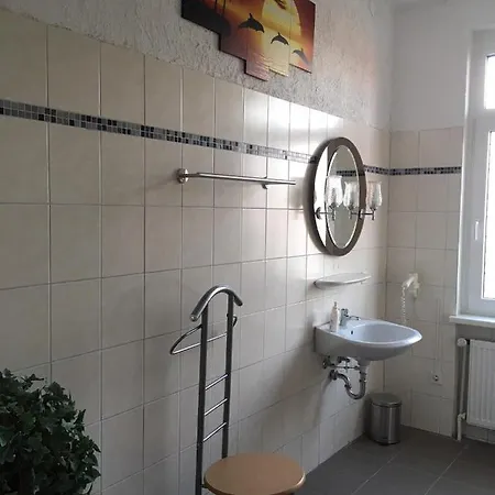 Nauenburg 3*