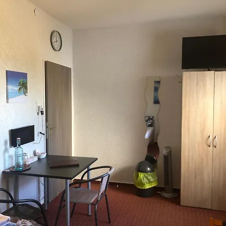 Nauenburg Nocleg ze śniadaniem Heere