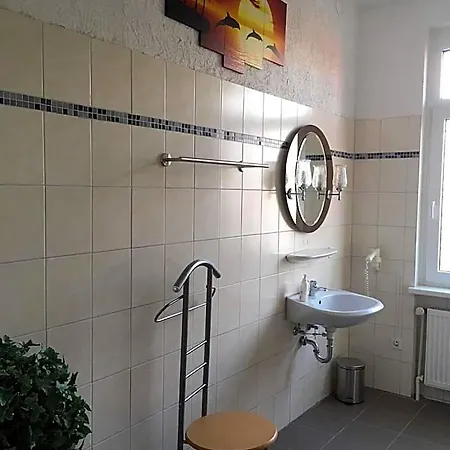 Nauenburg 3*